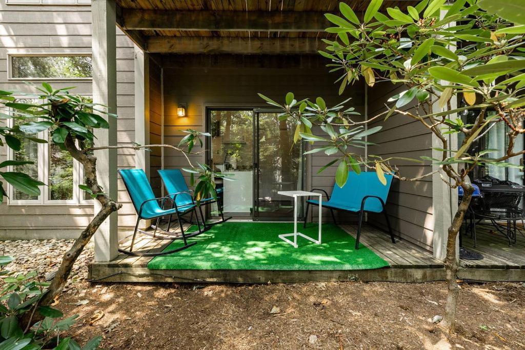 Cozy Condo In Wintergreen Resort That Sleeps 4! Lyndhurst Bagian luar foto
